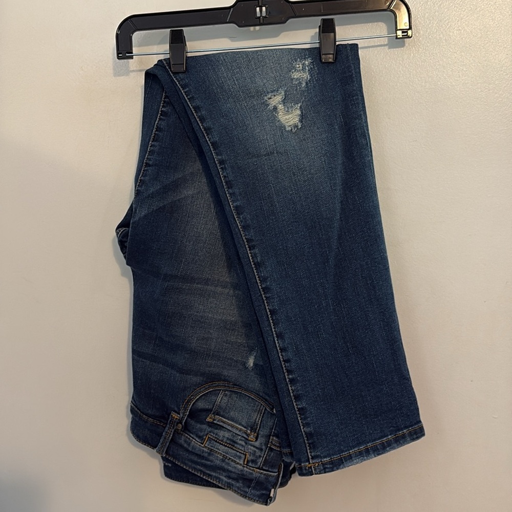 Chico’s The Platinum Distressed Boyfriend Jeans Chico’s 0 = 4 - Picture 7 of 9
